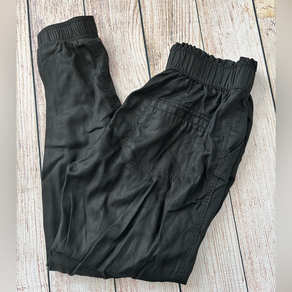 SO Black High Rise Jogger Pants sz M